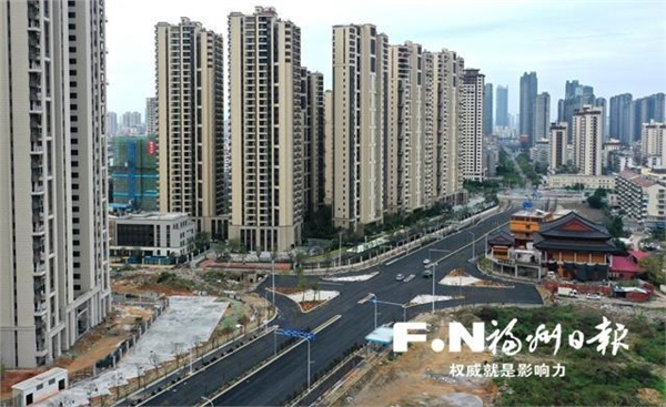 连潘凤坂片区首条综合管廊正式“迎客”