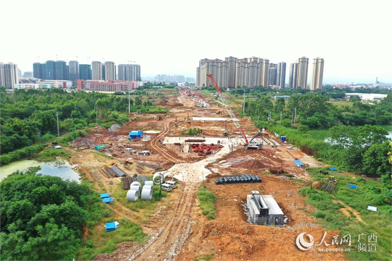 中国一冶贵港综合管廊项目道路工程建设正式开始